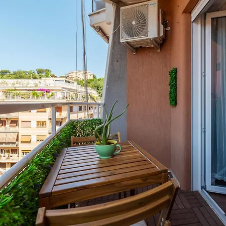 Apartamento Guesthost - Cozy With Vatican View Balcony *